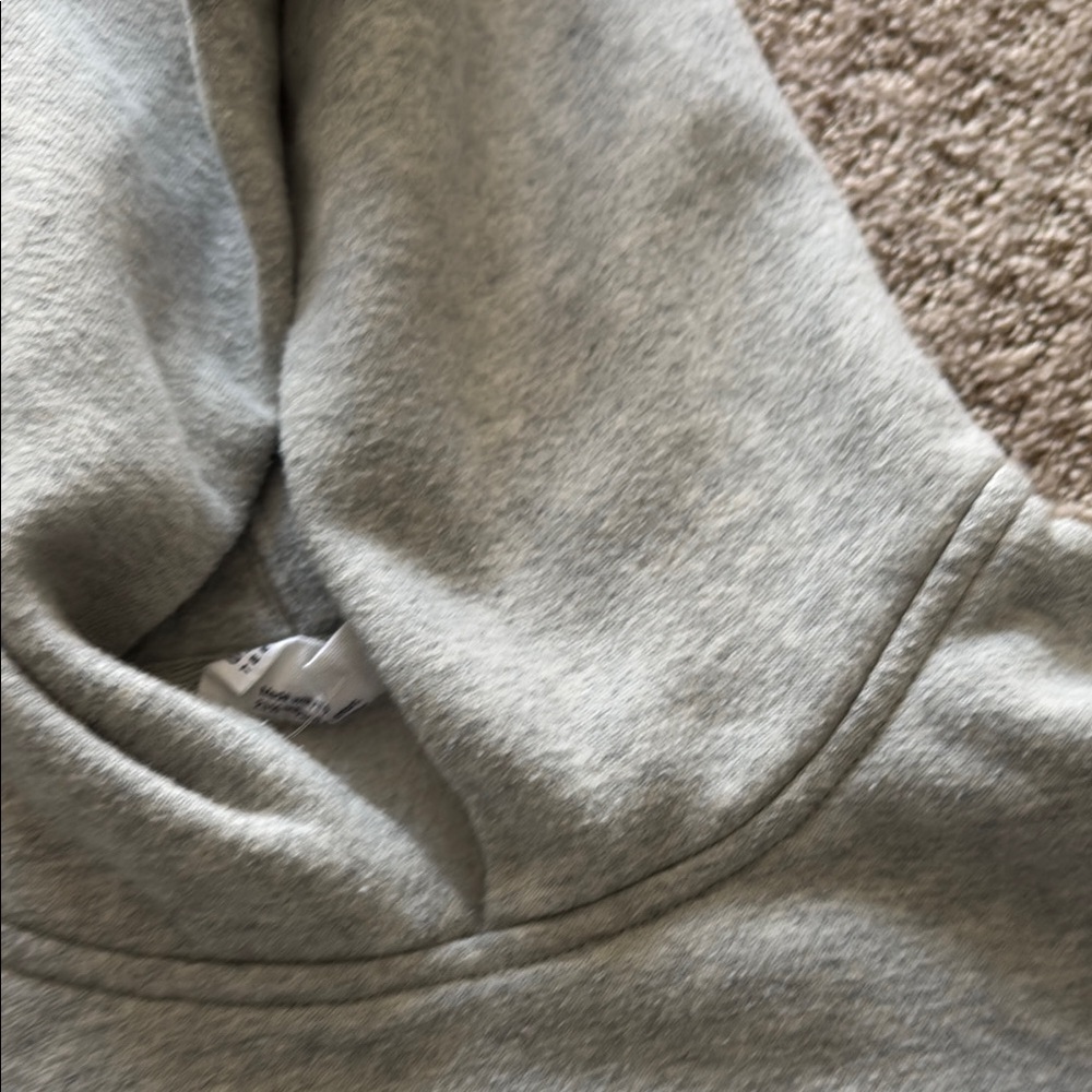 Crop Gap Sweatshirts - Picture 4 of 8